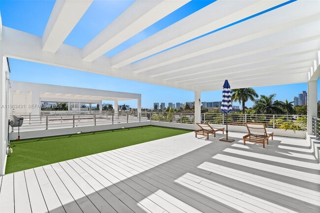 Building Photo - 18935 Atlantic Blvd