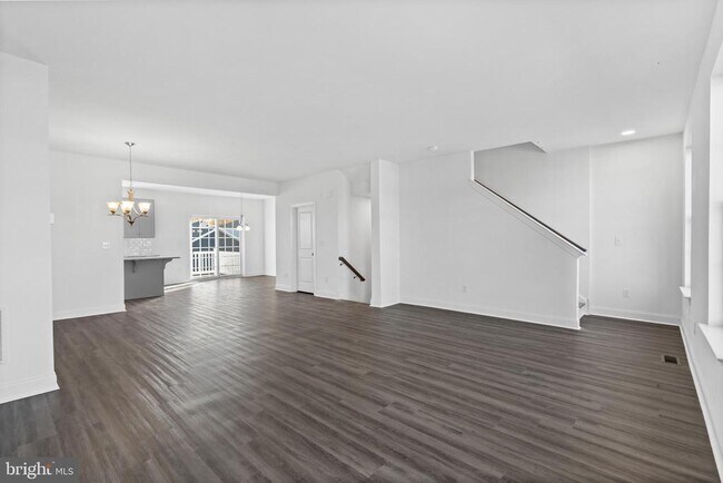 Building Photo - 984 Lorewood Grove Rd
