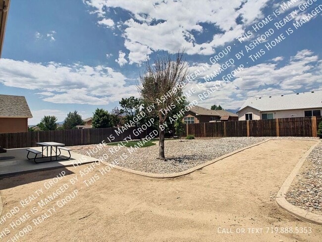 Building Photo - 3314 Castellon Dr