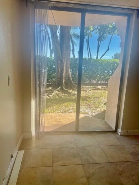 Building Photo - 3590 Blue Lake Dr