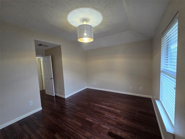 Building Photo - 12331 Natchez Park Ln