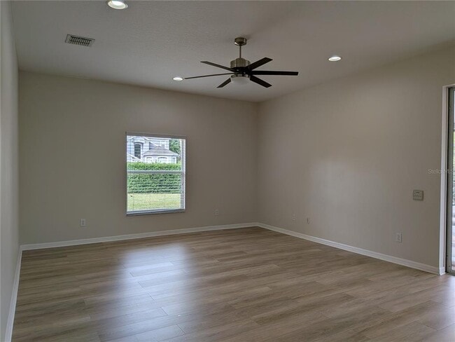 Building Photo - 9869 Heron Pointe Dr