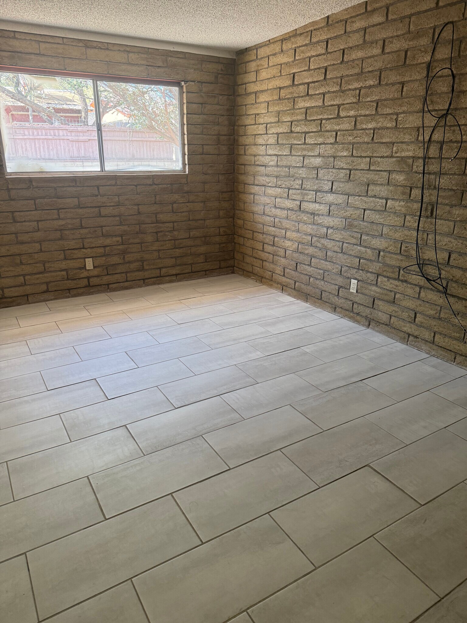 Building Photo - 450 Via Lechuza