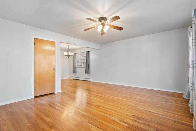 Building Photo - 290 RANDOLPH Ave