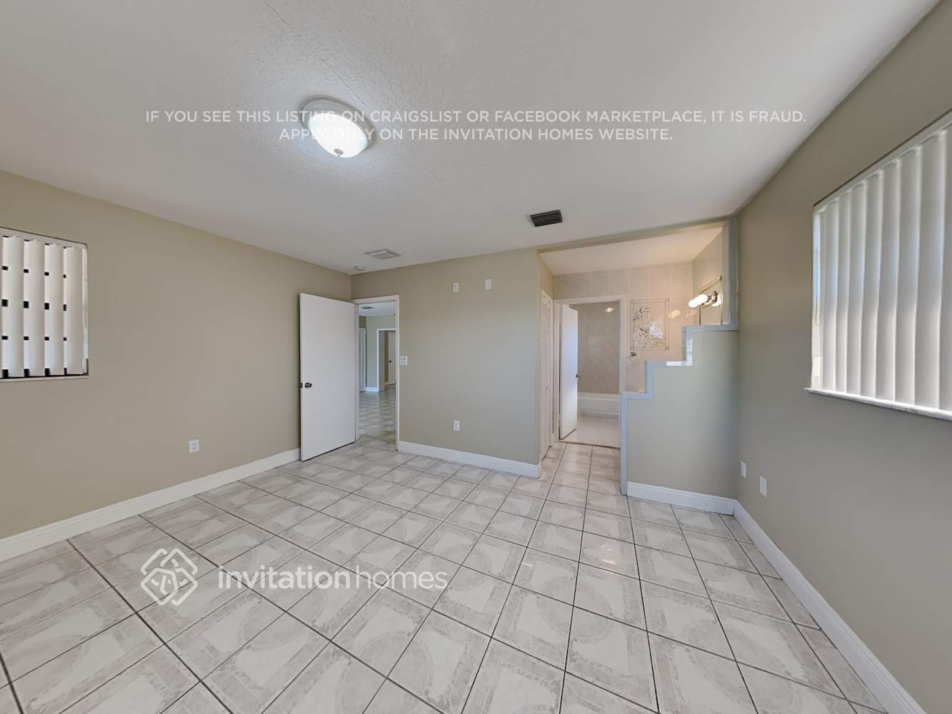 Building Photo - 6435 SW 32nd St