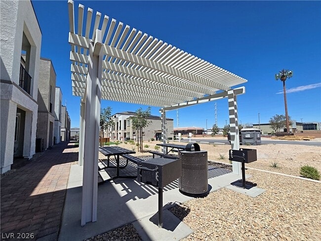 Building Photo - 5740 CRENELLATED St