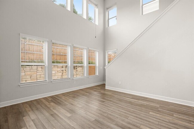 Building Photo - 12809 Stanford Dr
