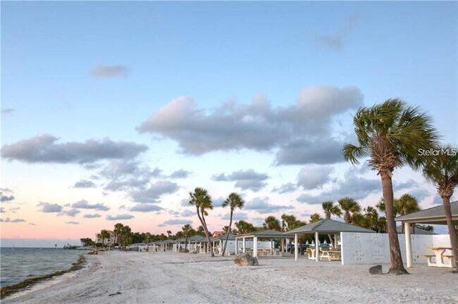 Building Photo - 4930 Getner St