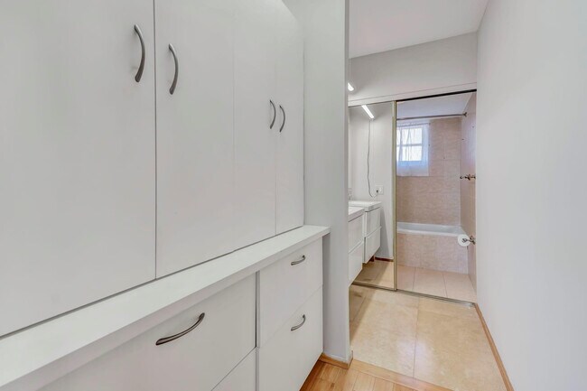 Building Photo - 3199 S Ocean Dr