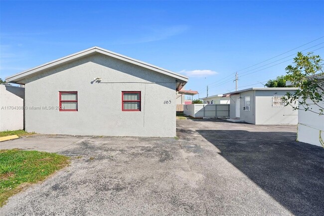 Building Photo - 405 E Oakland Park Blvd