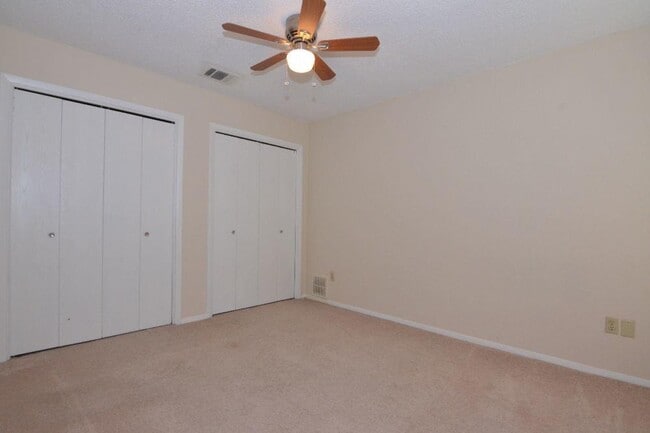 Building Photo - 12206 Alderbrook Dr