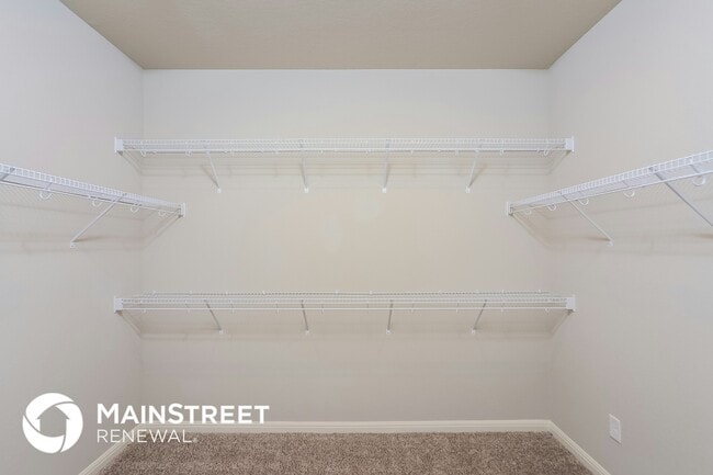 Building Photo - 9219 Dak Ave.