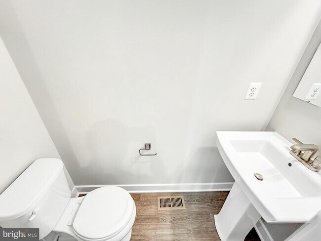 Building Photo - 1785 Atlas Dr