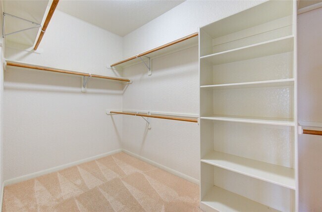 Building Photo - 5802 Horseshoe Falls