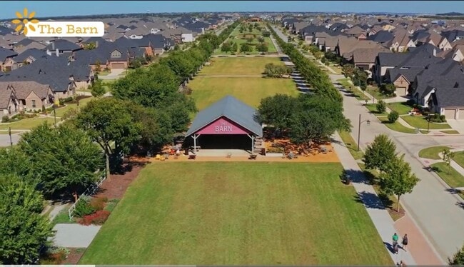 Building Photo - 1310 Sunflower Ave