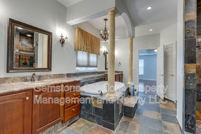Building Photo - 756 Rolling Fork Dr
