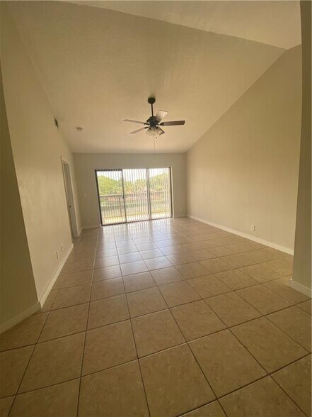 Building Photo - 5701 Riverside Dr
