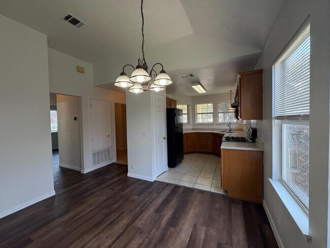 Building Photo - 21112 Derby Day Ave
