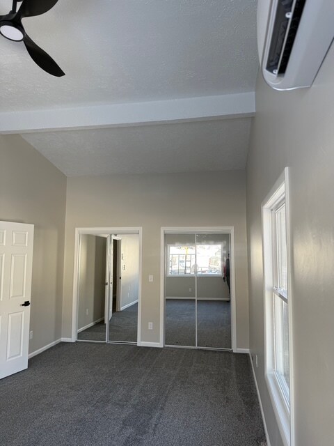 Building Photo - 2 Bedroom 2 Bath