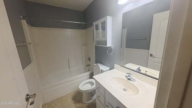 Building Photo - 16624 W Saguaro Ln