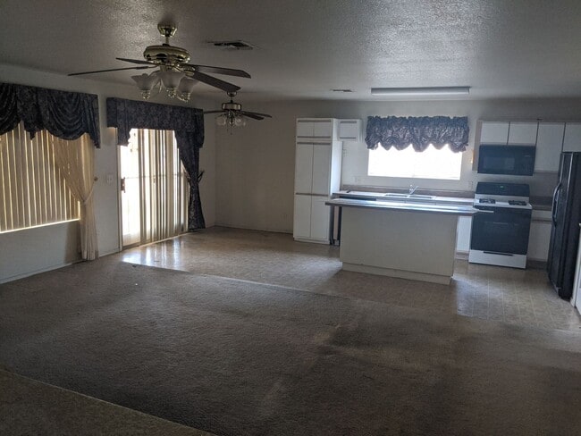 Building Photo - Midvale Rental