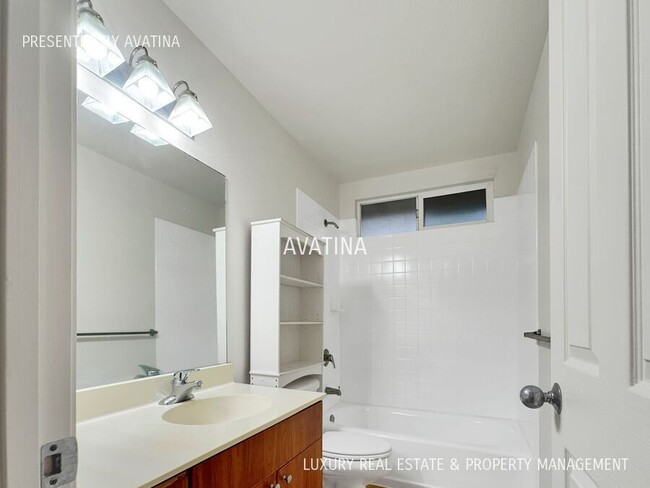 Building Photo - 91-1032 Kauoha Street-