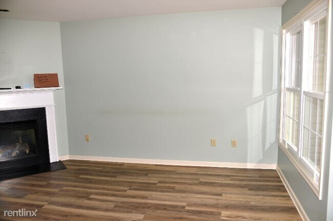 Building Photo - 2 br, 2.5 bath House - 658 Mallard Dr
