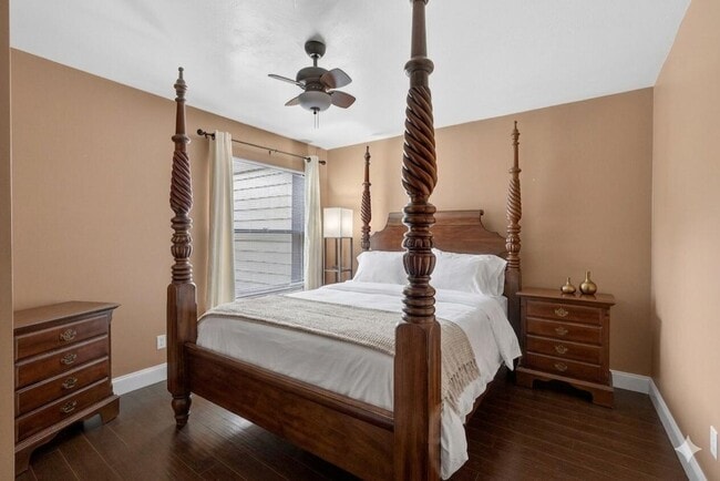 Building Photo - 500 Crosswinds Dr