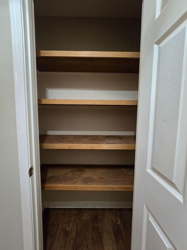 Building Photo - 901 Tristan St