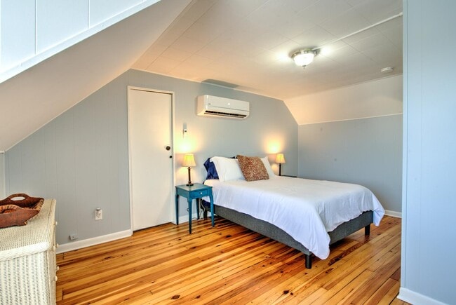 Building Photo - 1624 Edgemont Ave