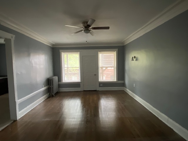 living room - 5129 S Ingleside Ave