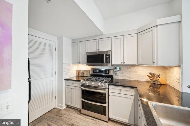 Building Photo - 631 D Street NW