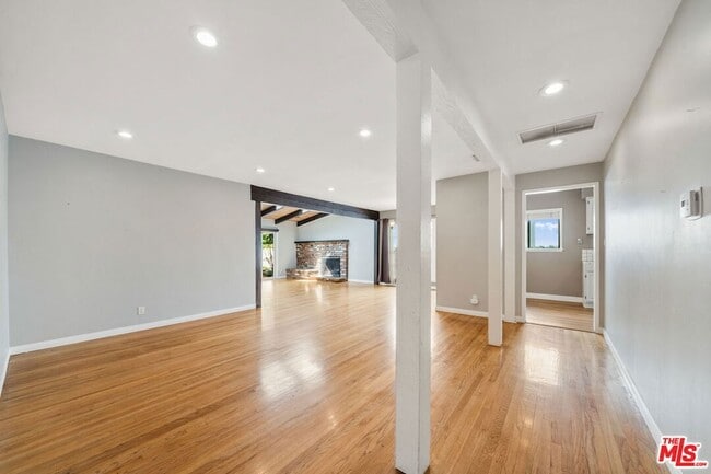 Building Photo - 13453 Debby St