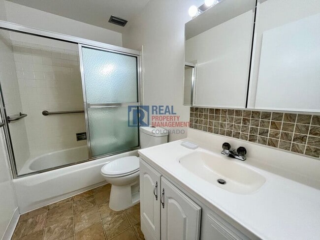 Building Photo - 3022 S Wheeling Way