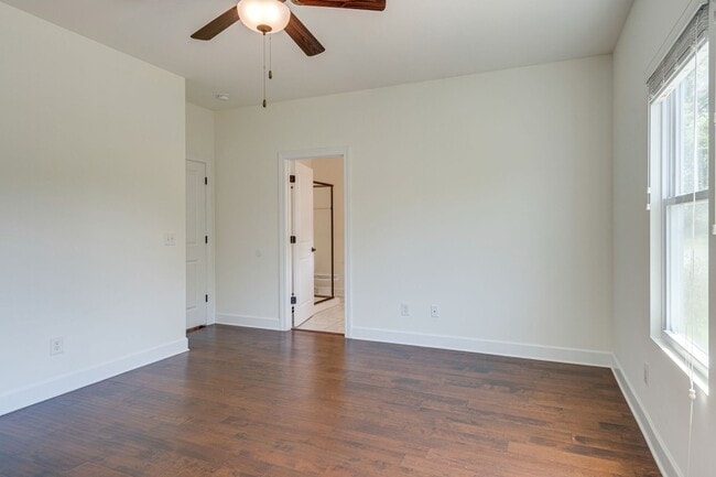 Building Photo - 5222 Kentucky Ave