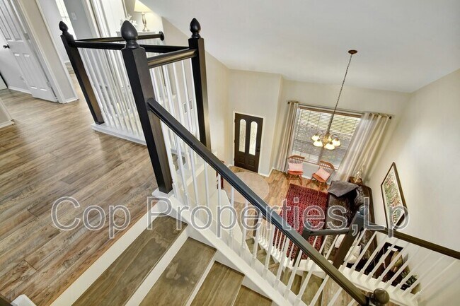 Building Photo - 2818 Crusader Bend