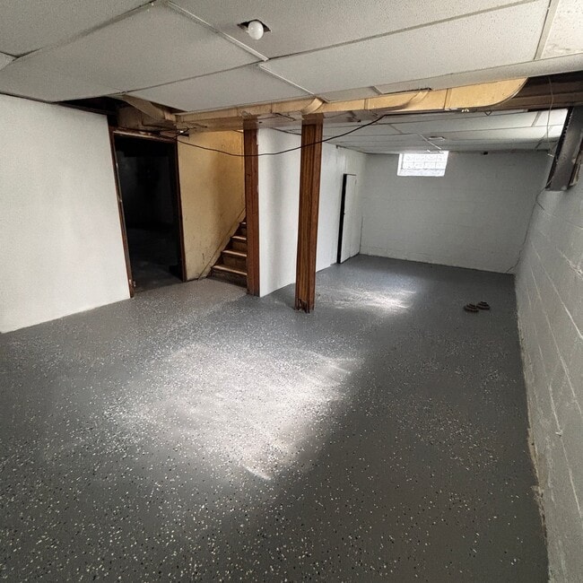 Building Photo - 10794 Marne St