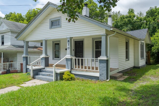 Primary Photo - Cute home located in Greensboro