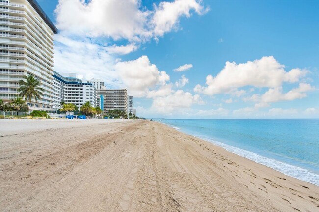 Building Photo - 4010 Galt Ocean Dr