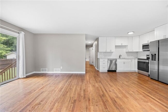 Building Photo - 2179 Beech Valley Dr