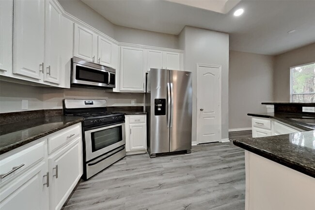 Building Photo - 18730 Dempsey Oaks Dr