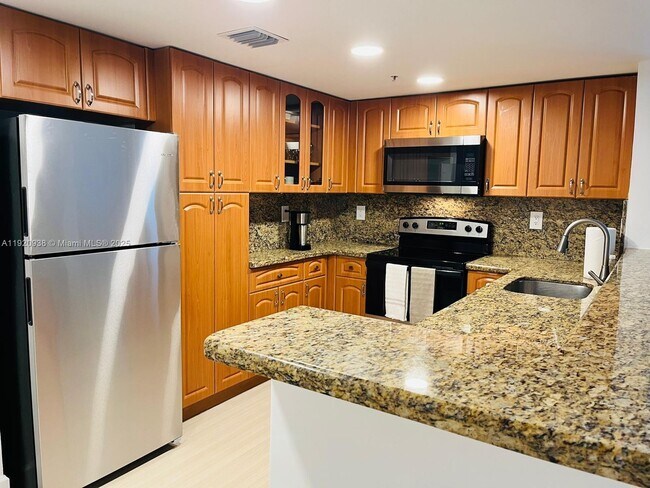 Building Photo - 120 Douglas Rd