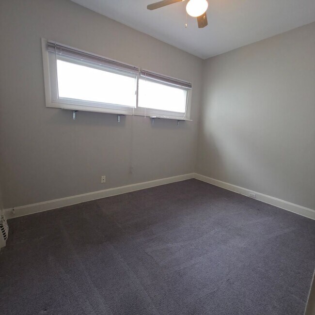 Building Photo - 1363 Cranford Ave