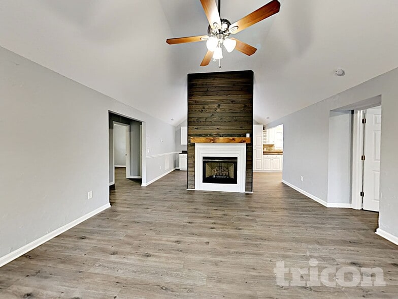 Building Photo - 5091 Daffodil Ln