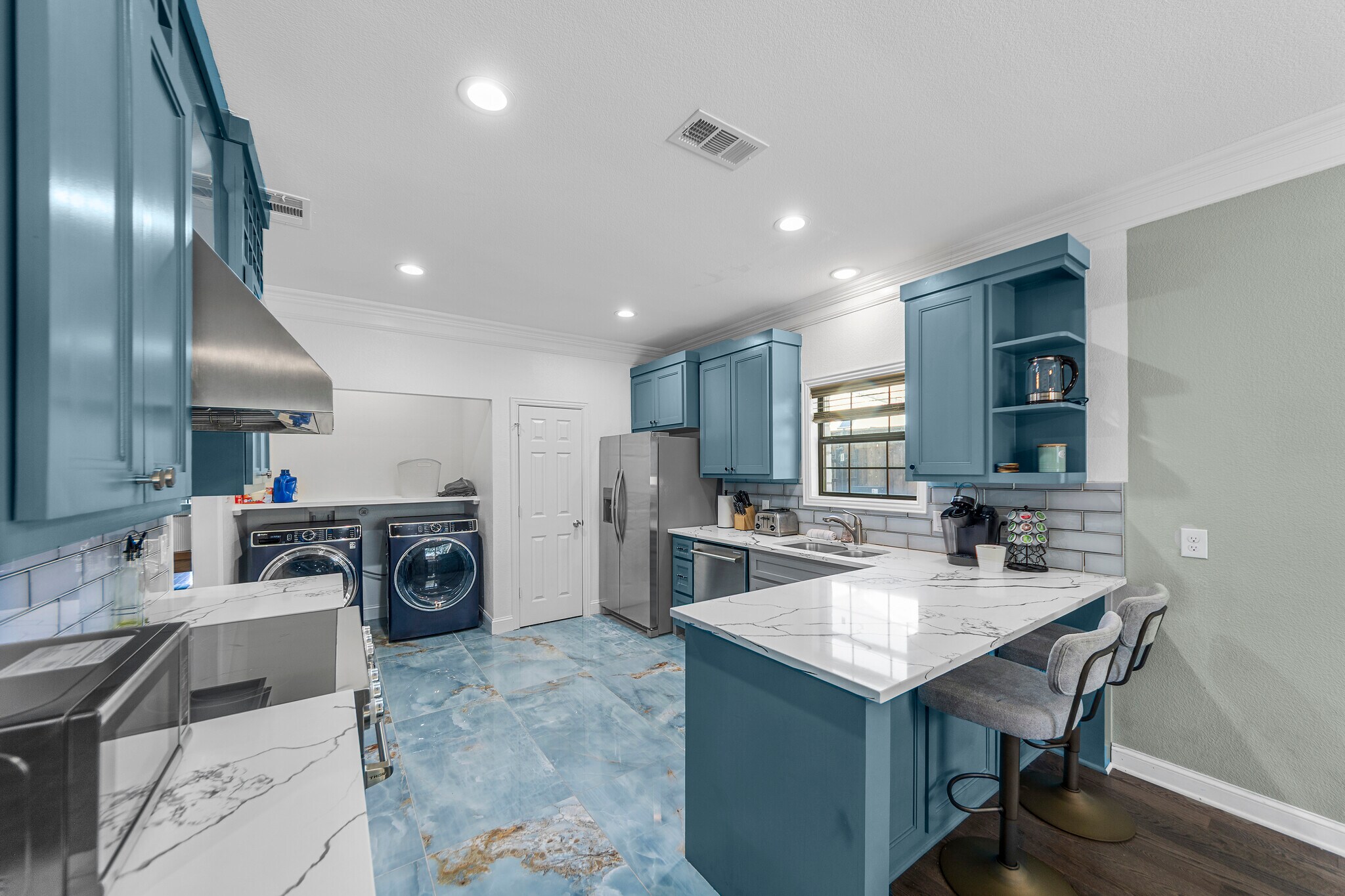 Building Photo - 3316 Inwood Rd