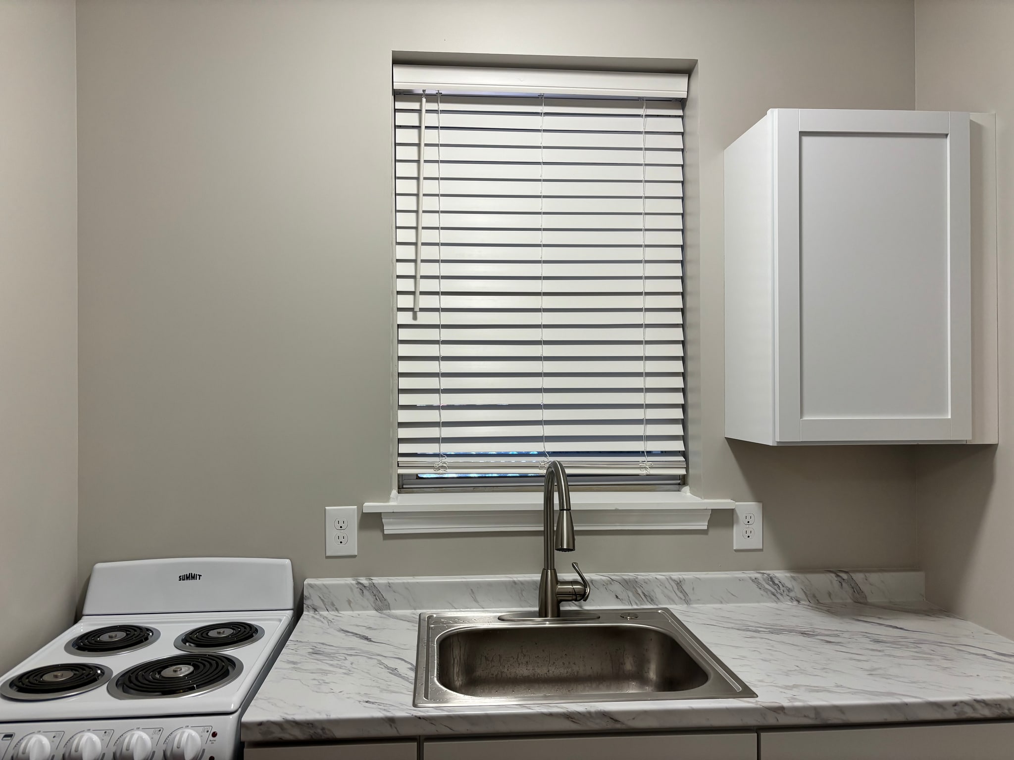 Building Photo - 215 N Bridge St