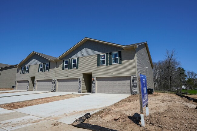 Building Photo - 607 McKay Way