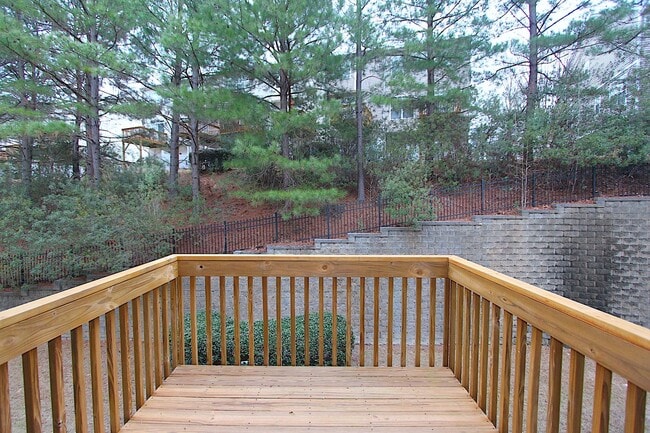 Building Photo - 3 Story Townhome near Brier Creek!