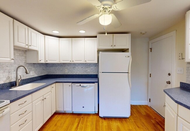 Building Photo - 2 McDewell Ave