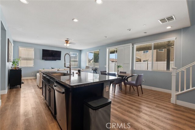 Building Photo - 1519 Onyx